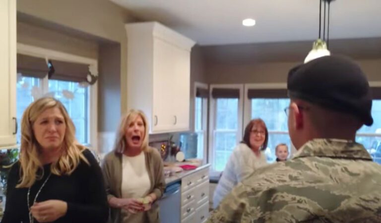 This Soldier’s Christmas Surprise Will Bring You To Tears