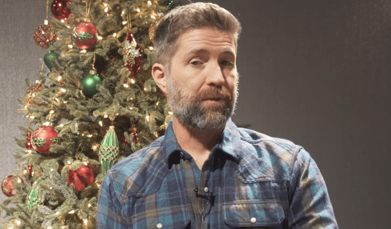 Josh Turner Tips His Hat to His Father