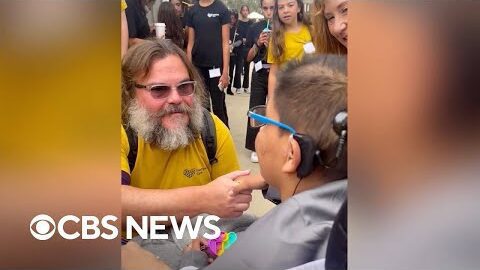 Jack Black sings School of Rock With Young Terminally Ill Fan