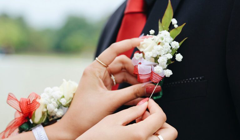 How Philadelphia Phillies star Bryce Harper helped a student secure a date to prom